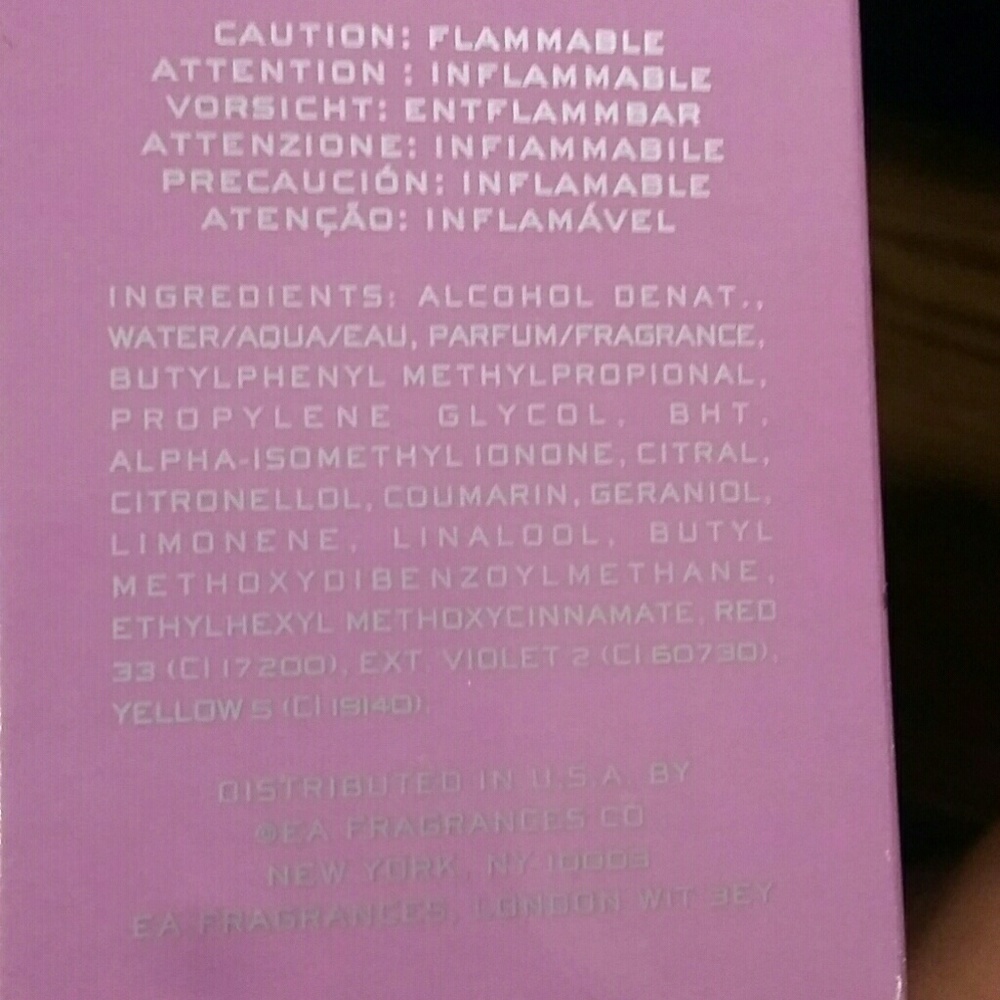 Perfume - Picture 2 of 3